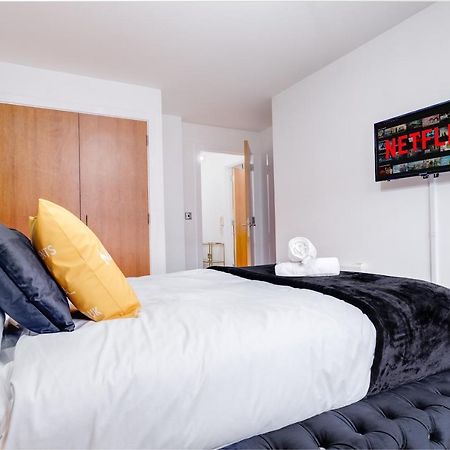 Maevela Apartments - Arcadian Versace Themed Apt ☆ Huge Balcony / Free Parking → Free Netflix -2 Min Walk From Birmingham Hippodrome Theatre, Arcadian, China Town, Sidewalk Club, Gay Village, 5 Mins From New Street Train Station - Birmingham Grand Ce Exterior photo
